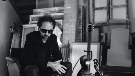 Diego Vasallo actúa esta tarde en el Rockollection bar, en el que será el último concierto en directo en este establecimiento de Pamplona