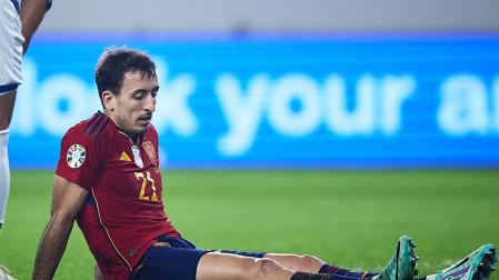Mikel Oyarzabal, cariacontecido tras sufrir el pinchazo en el choque de España contra Chipre

RFEF

16/11/2023