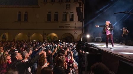 Instante de la actuación de El Drogas en el Festival Estaciones Sonoras de Cascante