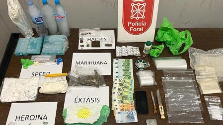 Drogas y material intervenido en la operación de Tafalla