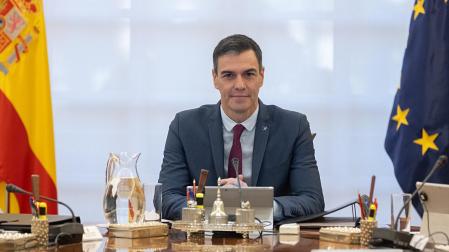 El presidente del Gobierno, Pedro Sánchez, preside la primera reunión de Consejo de Ministros