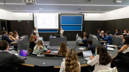 La Universidad de Navarra impartió el curso pasado más de 200 sesiones y talleres sobre desarrollo profesional y organizó 26 eventos relacionados con empleo