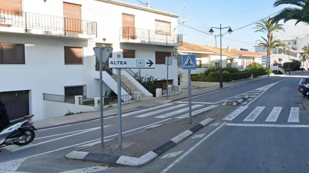 Acceso a Altea por la Avenida de la Nucía./