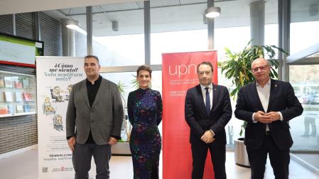 De izqda. a dcha.: Rafael Loscos, presidente de AER; María Chivite, Presidenta de Navarra; Ramón Gonzalo, rector de la UPNA; y Carlos Gimeno, consejero de Educación