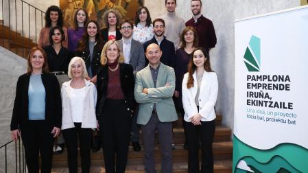 Participantes y responsables del programa 'Pamplona emprende', en el Palacio del Condestable.