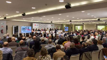 Alrededor de 250 cargos  y afiliados de UPN asistieron ayer a la asamblea ordinaria anual del partido, en la que intervino Javier Esparza.