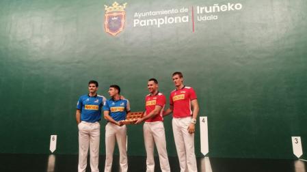 Elección de material del duelo entre Jaka-Mariezkurrena y Etxeberria-Zabaleta