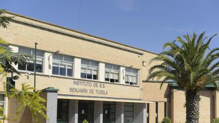 Exterior del IES Benjamín de Tudela
