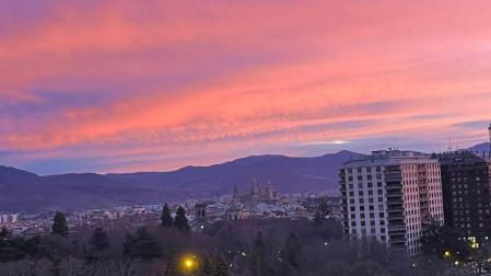 Amanecer en Pamplona. /