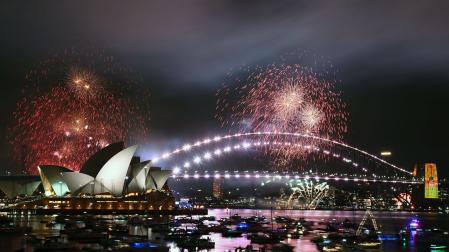 Fuegos artificiales para recibir el nuevo año en Sidney
