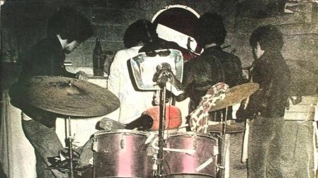 Portada del mítico primer álbum de La Banda Trapera del Río