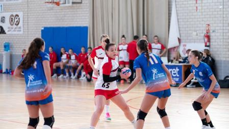 Garazi Valenzuela, en un momento de la final cadete femenina disputada contra Valencia.