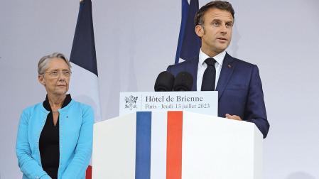 Élisabeth Borne y Emmanuel Macron, en un acto oficial con motivo del día de la fiesta nacional que se celebra el 14 de julio