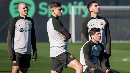 Oriol Romeu, Fermín López, Ferran Torres y Sergi Roberto en el último entrenamiento del FC Barcelona