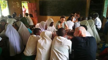 Proyecto “Elimu Kwa Wote” para mejorar la calidad de la enseñanza en un poblado de Kenia, impulsado por Children of Africa y en el que colaboran 13 estudiantes de la Universidad de Navarra y la Universidad de Zaragoza
