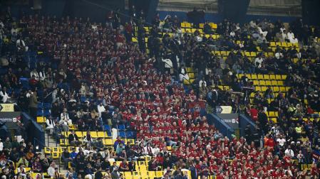 Fotos de los aficionados de Osasuna en la Supercopa de España en Riad. /