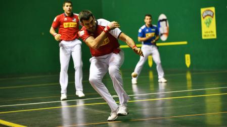 Joseba Ezkurdia y Xabier Tolosa, en un partido anterior./