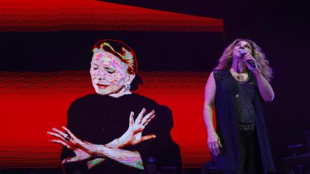 Lolita, durante su actuación en el homenaje a María Dolores Pradera