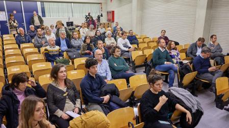 Un foro de barrio anterior