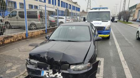 Estado en el que quedó uno de los vehículos accidentados en Pamplona durante el fin de semana