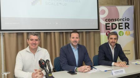 De izquierda a derecha: Eusebio Sáez García (presidente de la Comisión Ejecutiva del Consorcio EDER), Alejandro Toquero Gil (presidente de EDER) y Sergio Villava Gómez (gerente de EDER)