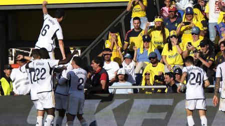 Los jugadores del Real Madrid celebran el segundo tanto, obra de Tchouameni, contra Las Palmas./