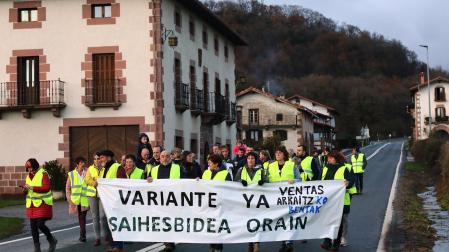 Manifestación por la variante de Ventas de Arraitz