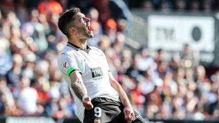 El futbolista ché Hugo Duro lamenta una ocasión fallada ante la UD Almería