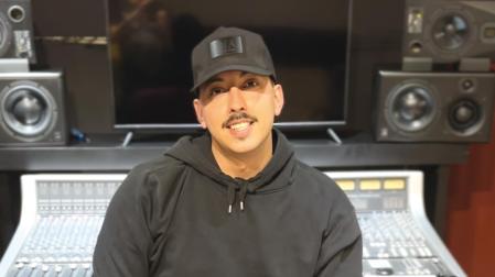 Unai Villanueva, u z z v, creó su sello discográfico, 12+1 London, hace nueve años