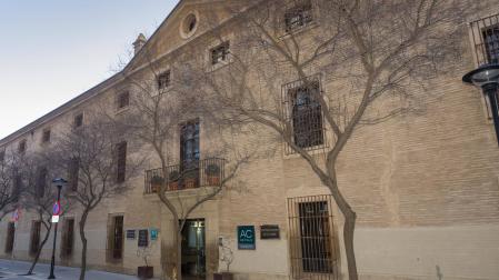 Edificio que albergó la Casa de Misericordia en sus orígenes, hoy transformado en hotel. Fue diseñado por el célebre arquitecto Ventura Rodríguez.