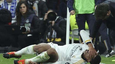 Bellingham, en el momento de caer lesionado en el partido ante el Girona