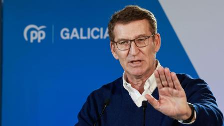 El líder del PP, Alberto Núñez Feijóo interviene en una comida electoral este martes en Oroso (A Coruña)
