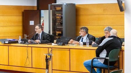 El acusado del crimen de Talla, durante la primera jornada del juicio en el TSJN