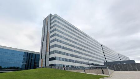 Exterior del Hospital Universitario Central de Asturias (HUCA)