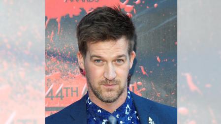 Fotografía de archivo fechada el 27 de junio de 2018 que muestra al actor canadiense Kenneth Mitchell a su llegada a la 44ª edición de los Saturn Awards en el Castaway, en Burbank, California