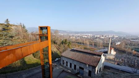 Ascensor panorámico de la Media Luna