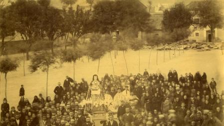 Procesión de acción de gracias de los vecinos de las Clarisas de Tudela el 20 de octubre de 1885. Archivo Monasterio de Santa Clara de Tudela