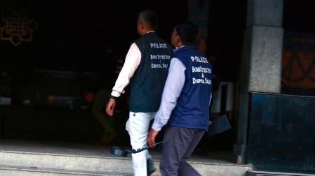 Imagen de dos policías en la India
