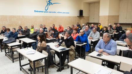 Asistentes a la reunión de coordinación de la Javierada de la Ribera celebrada en el Colegio San Francisco Javier (Jesuitas) de Tudela