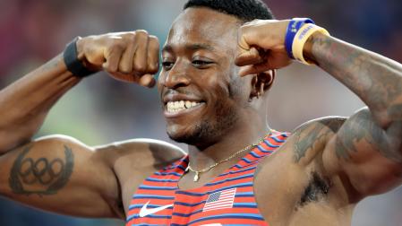 Glasgow (United Kingdom), 02/03/2024.- Grant Holloway of the USA celebrates after winning the Men's 60m Hurdles final at the World Athletics Indoor Championships in Glasgow, Britain, 02 March 2024. (Mundial de Atletismo, Reino Unido) EFE/EPA/ROBERT PERRY