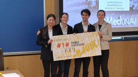 El equipo 7XY, del Liceo Monjardín de Pamplona, logró el primer premio del Clinical Case Competition de la Facultad de Medicina de la Universidad de Navarra