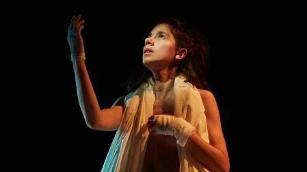 La actriz Natalia Huarte, en una escena de Psicosis 4.48, estrenada en el Teatro Español