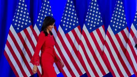 Nikki Haley abandona las primarias republicanas pero no expresa su apoyo a Trump