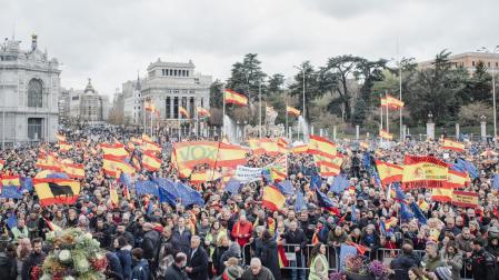 Concentración en Cibeles contra el presidente Sánchez