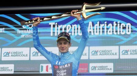 Jonas Vingegaard gana su primer Tridente