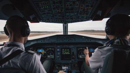 Imagen de archivo de la cabina de un avión