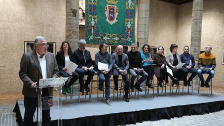 El alcalde Joseba Asiron, en la rueda de prensa de presentación de los presupuestos del Ayuntamiento de Pamplona celebrada este lunes
