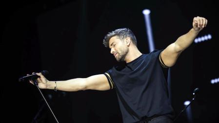 Fotografía cedida por Equipo Pablo Alborán donde aparece el artista durante un concierto en el Coliseo de Puerto Rico