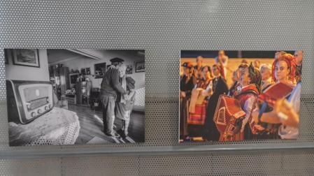 Civivox Jus la Rocha acoge la exposición fotográfica 'Envejecer viviendo', con imágenes que retratan a personas mayores