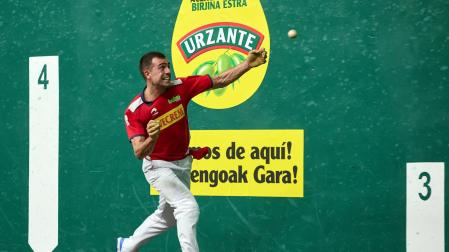 Fotos del duelo entre Agirre-Itzueta y Larrazabal-Eskiroz en el Labrit